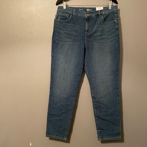 NWT Style & Co Sz 12 Short Mid Rise Slim Leg Verona Light Wash Jeans Ret $30!